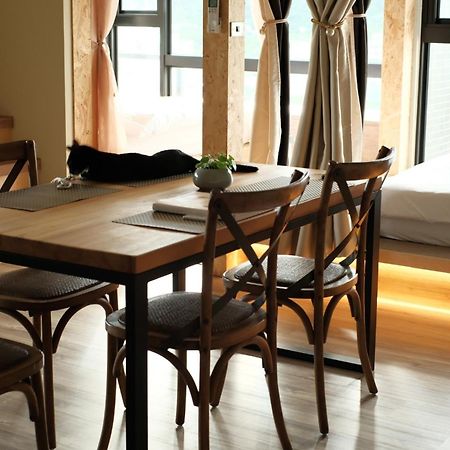 Toucheng Happyhouse頭城黑皮家 附早餐 Apartman Kültér fotó